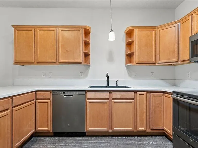 9604 Mia Ln — Photo 6