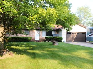 1850 N Diana Dr, Sanford, MI 48657