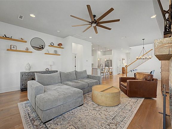 3rd image of 2208 SW Hampton Ave