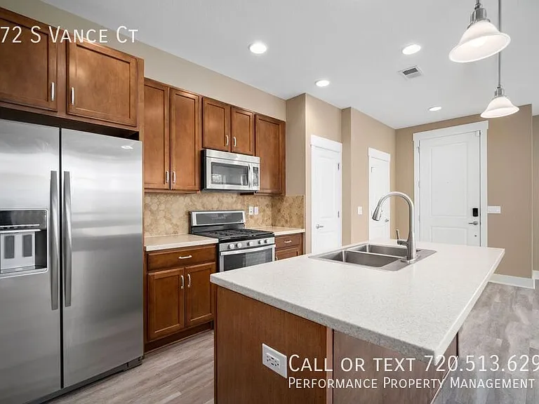572 S Vance Ct — Photo 15