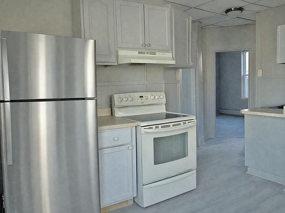 2nd image of 61 Circular Ave #2