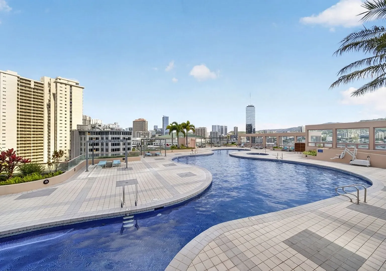 Island View at Waikiki Landmark: Waikiki Luxury Condo w/ Pool, Spa, Gym & Lanais — Photo 2