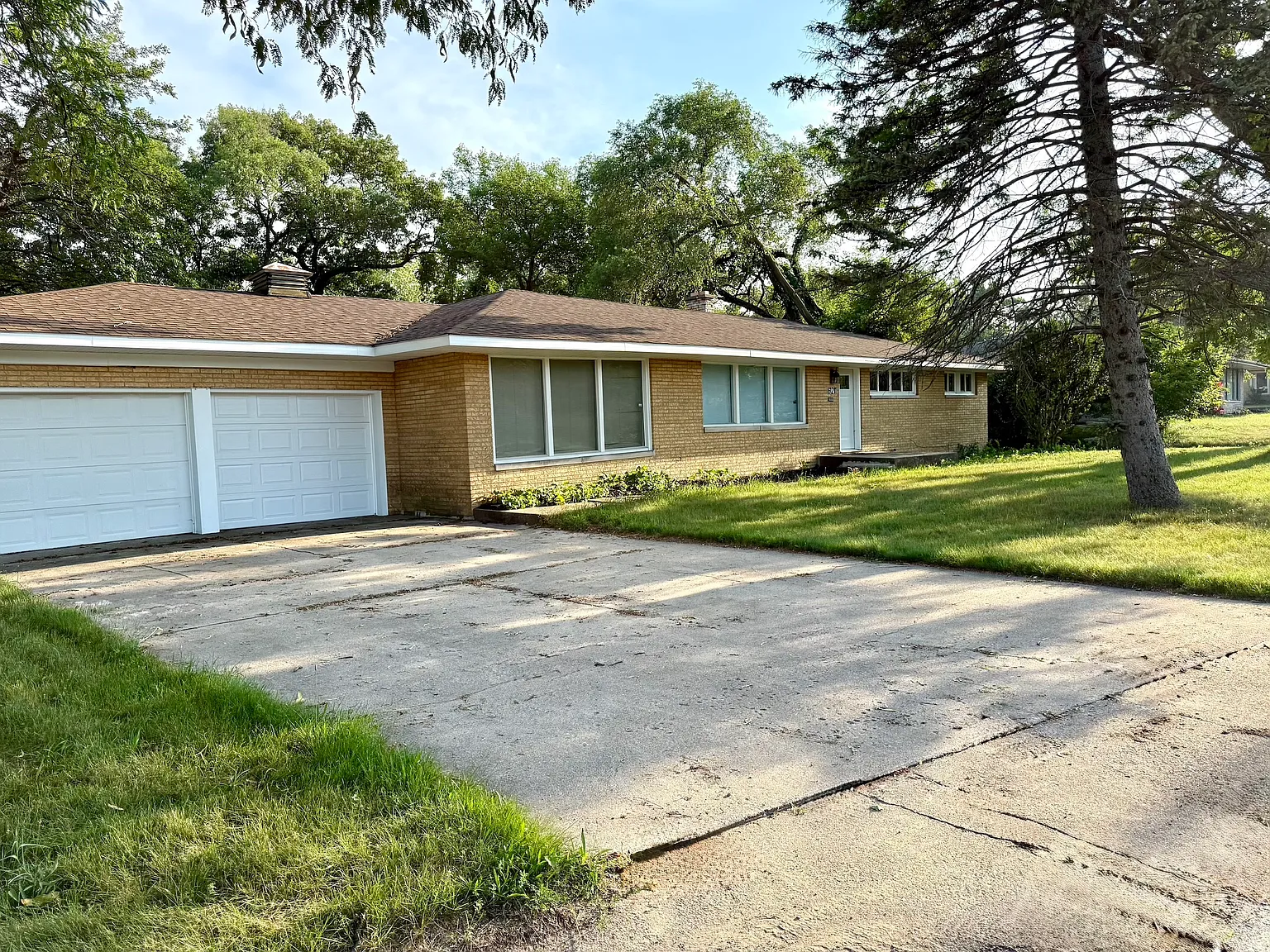 6121 Birch Ave — Photo 3