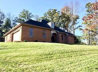 106 Virginia Dr, Kittanning, PA 16201