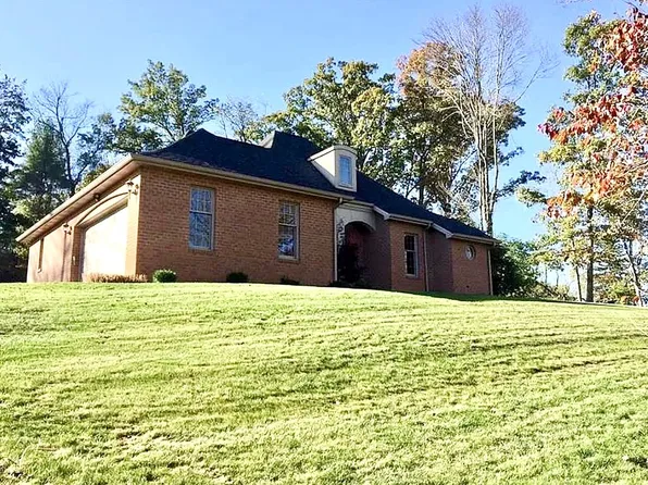 106 Virginia Dr, Kittanning, PA 16201