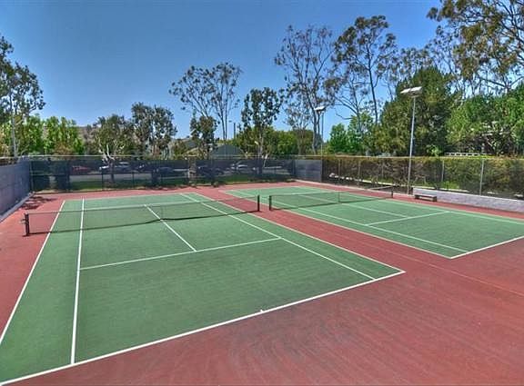 Tennis C0urts