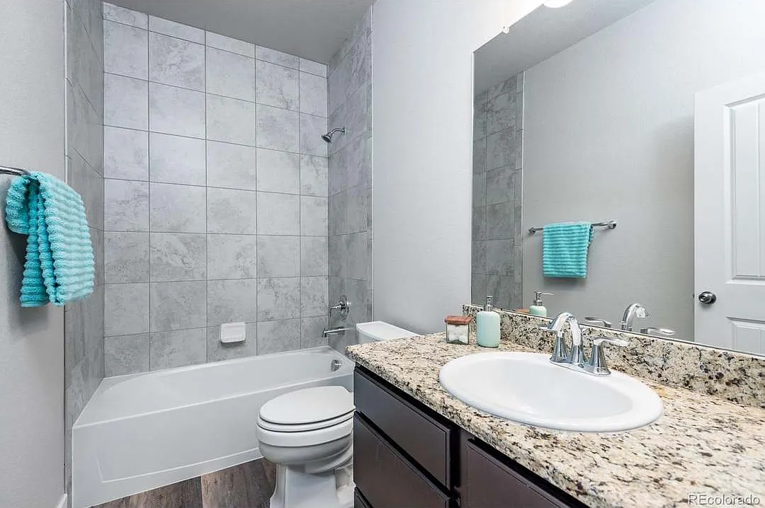 3 bed, 3033 sqft, $2,750 — Photo 2