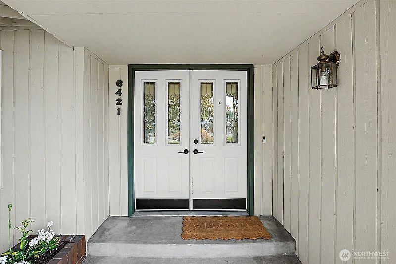 4th image of 6421 152nd Avenue E