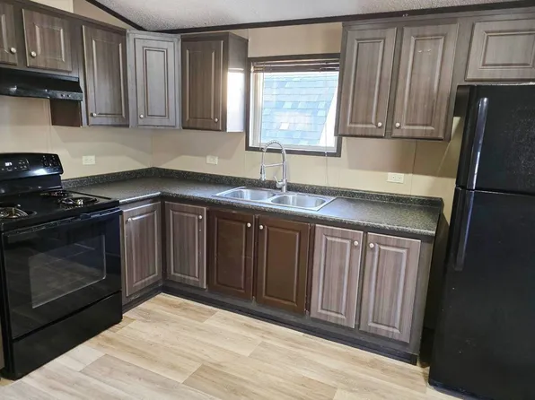 1001 E Macarthur Rd Lot 54, Wichita, KS 67216