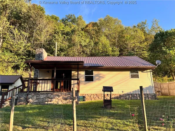 3534 Walker Dr, Charleston, WV 25312