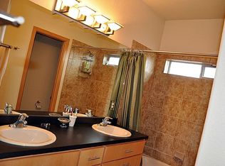 10 Amethyst Ave, Manitou Springs, CO 80829
