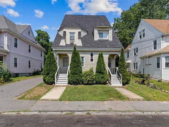 30 Newcomb Pl, Taunton, MA 02780