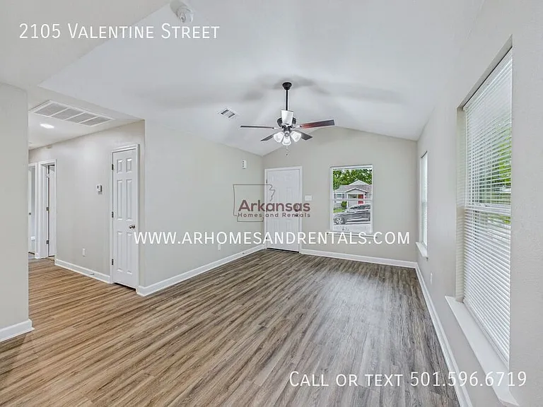 2105 S Valentine St — Photo 2