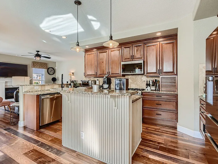 9805 Cypress Point Cir — Photo 14