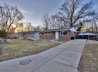 1245 Marchi Dr, Saint Louis, MO