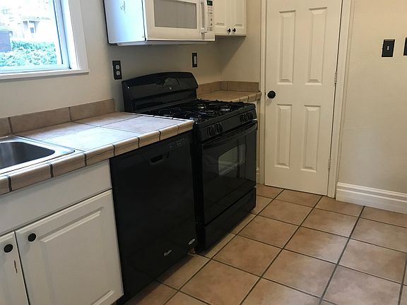 4th image of 125 N Dallas Ave #1