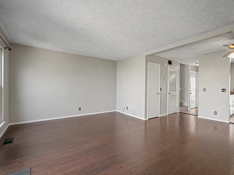 4316 Baton Rouge Dr — Photo 3