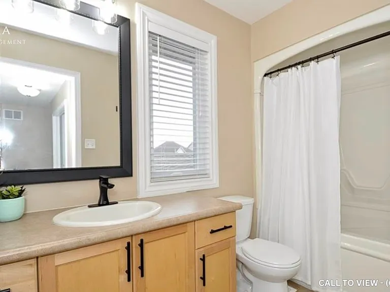 4 Decaro Cres #1 — Photo 17