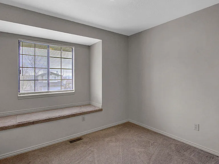 1179 E 2450 N — Photo 10