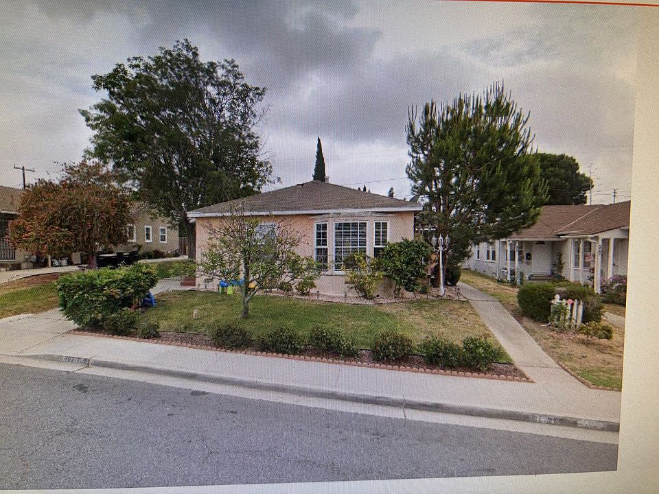 1st image of 707 Pine Dr