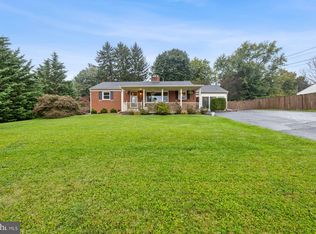 5706 Lakeview Dr, Frederick, MD 21702