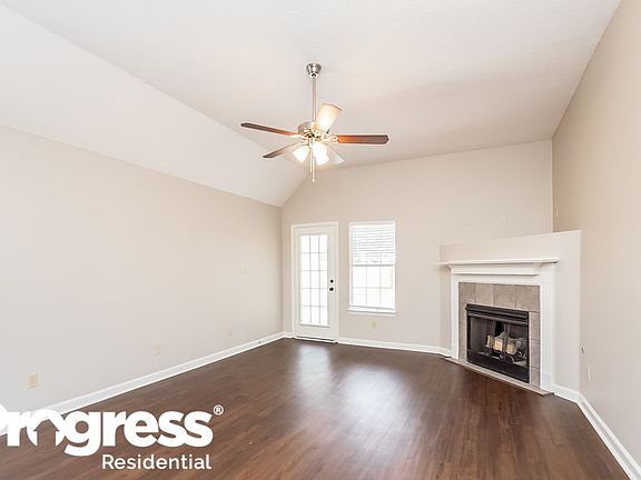 2nd image of 132 Kayla Dr