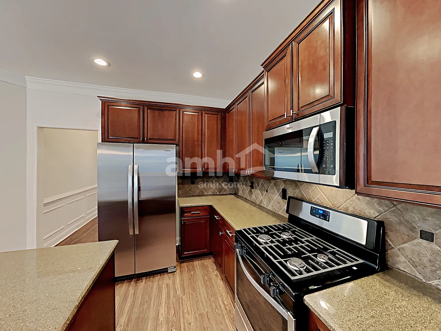 4 bed, 2.5 bath, 2445 sqft, $2,665 — Photo 4