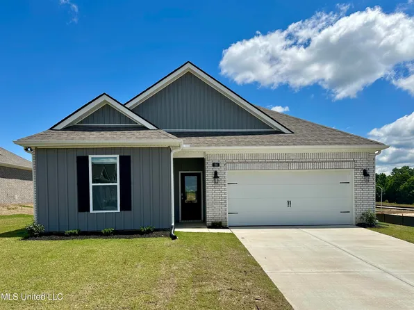 24 Pickwick Pl, Byhalia, MS 38611