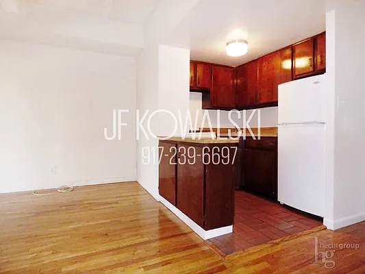 Rented by Hecht Group | media 8