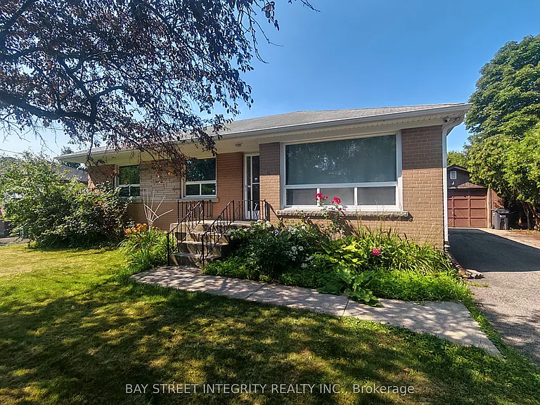 505 Sandmere Pl — Photo 1
