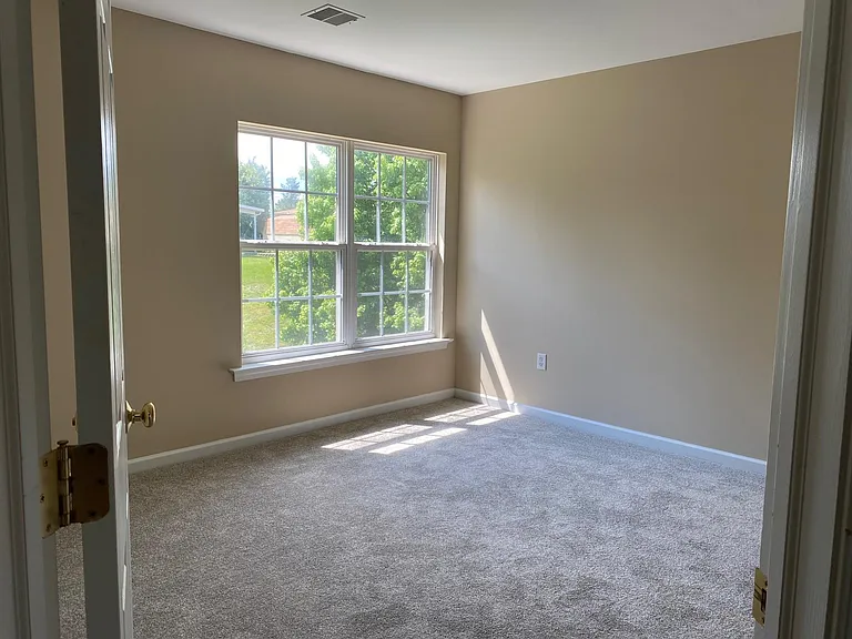 2728 Hunters Crest Dr — Photo 21