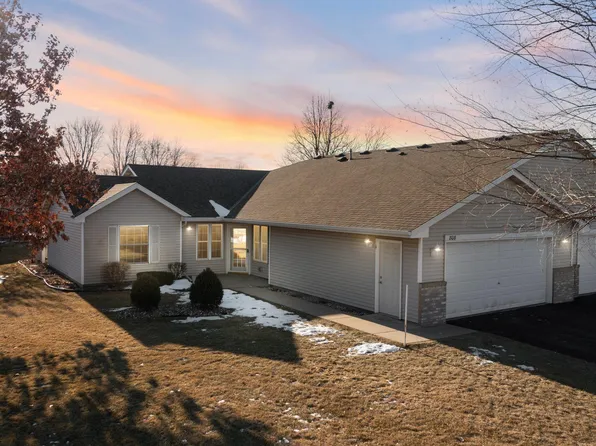 808 Greensview Ct NW, Hutchinson, MN 55350