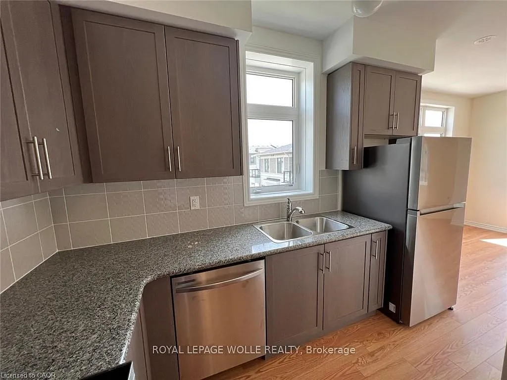 2 bed, $2,600 — Photo 4