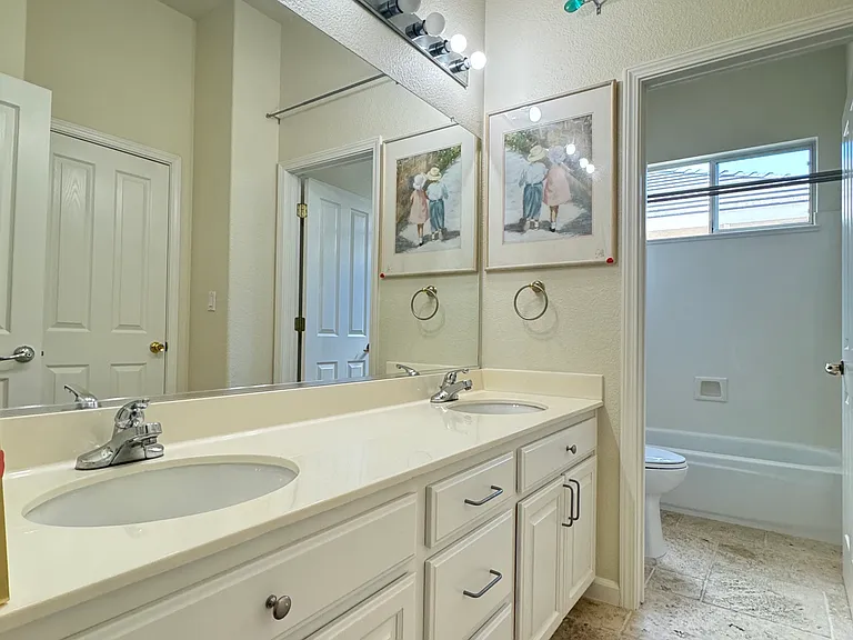 25178 Century Oaks Cir — Photo 36