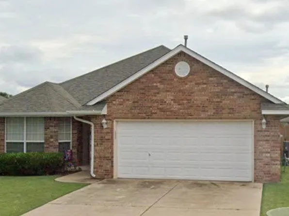 17404 Gold Dr, Edmond, OK 73012