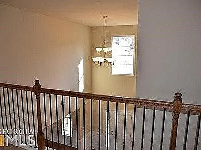 260 Mulberry Dr — Photo 3