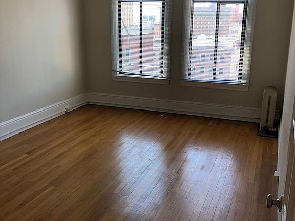 Apt 10 Bdrm