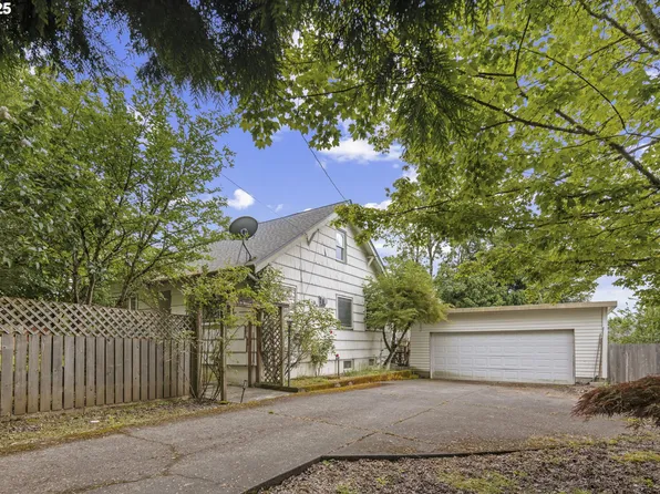 4732 SE Powell Valley Rd, Gresham, OR 97080