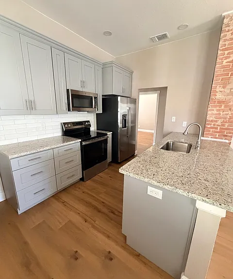 435 Dunning Ave — Photo 4