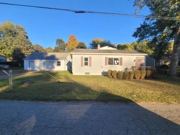 985 Fairledge St, Lake Orion, MI 48362