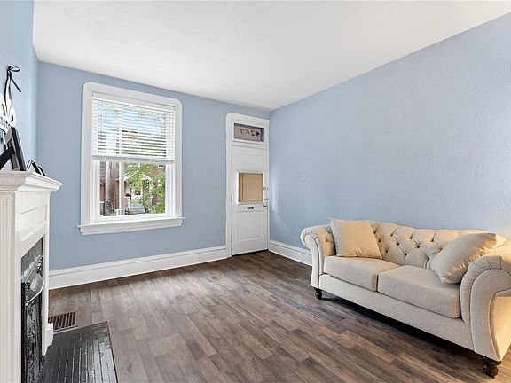 2nd image of 4267 Botanical Ave