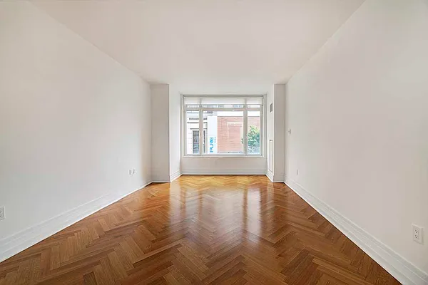 Rented by REAL New York | media 21