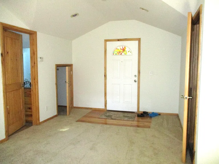 124 Downing Dr — Photo 9