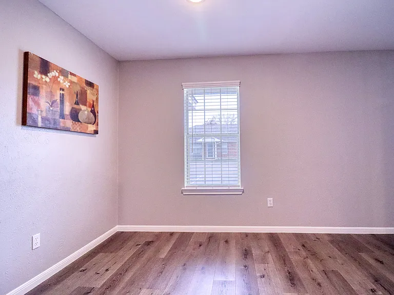 2221 Bowie Dr #7 — Photo 10