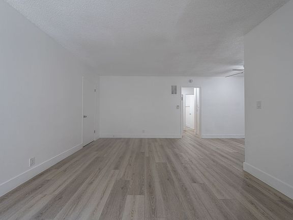 5th image of 16120 Van Ness Ave APT 2