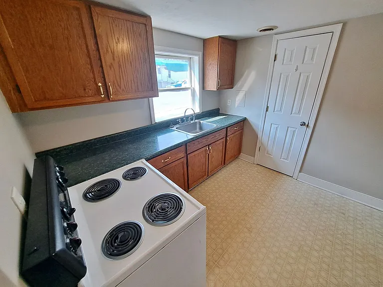 165 McAllister St — Photo 9