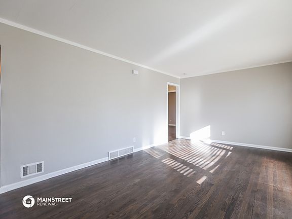 5th image of 12518 E 49th St