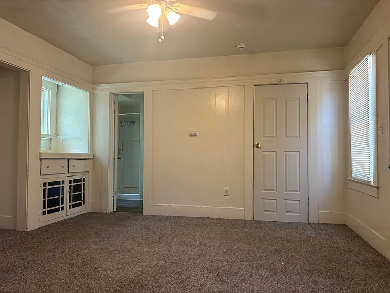 2087 N Marks Ave — Photo 6