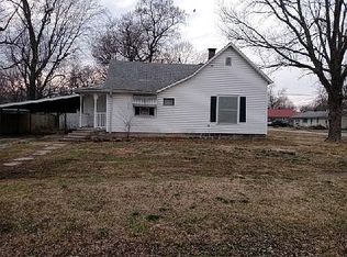 225 N 3rd St, Jasper, MO 64755