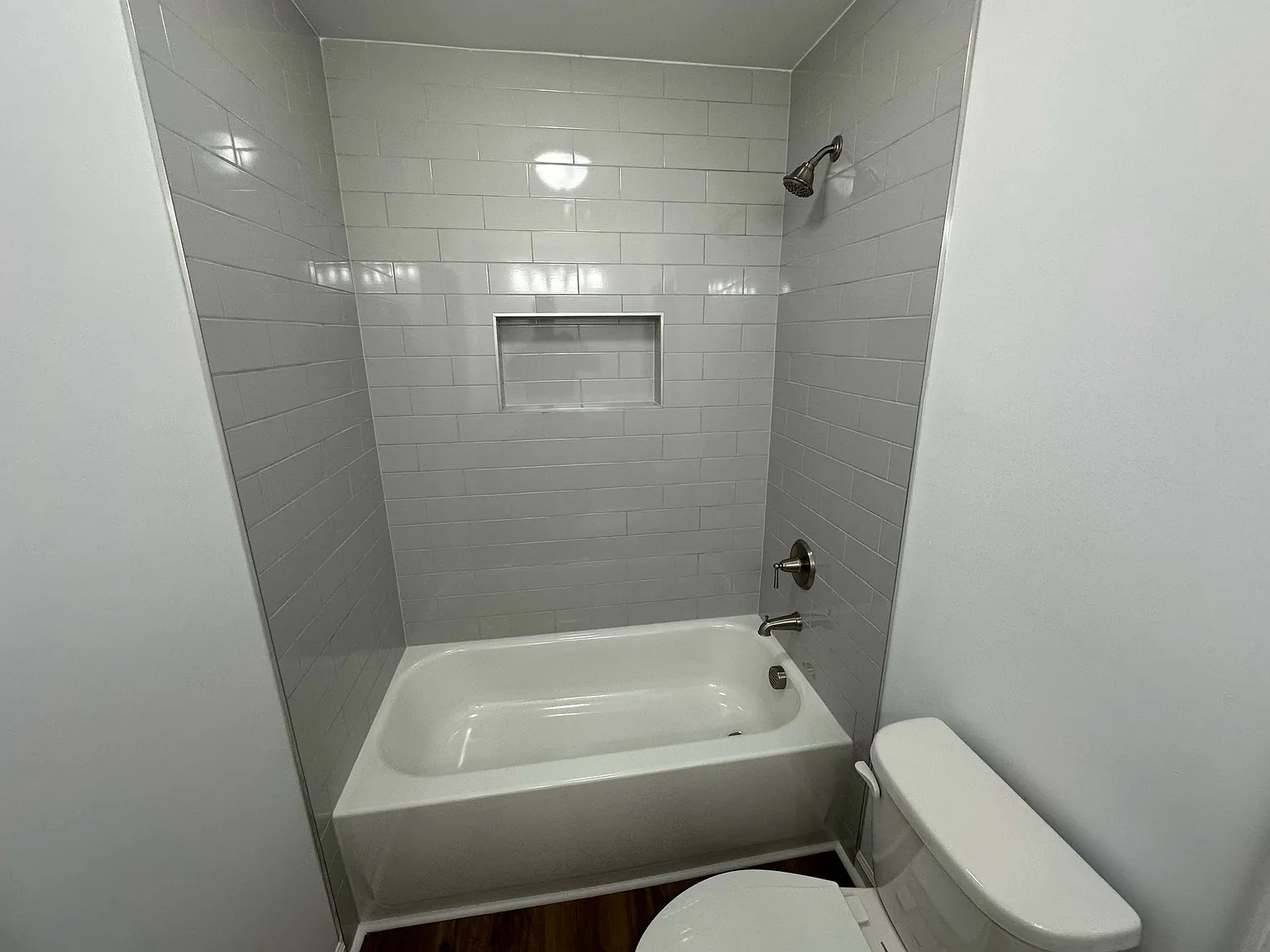 2 bed, 1.5 bath, 1000 sqft, $1,650 — Photo 4